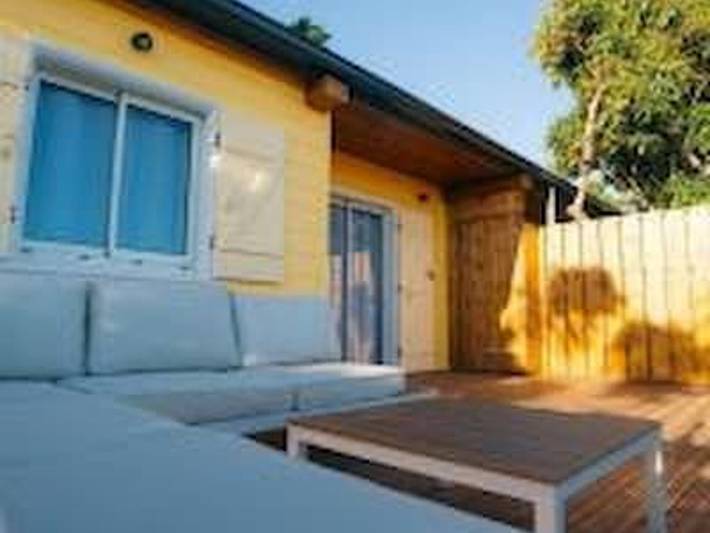 Gîte pour 8 personnes, avec terrasse et piscine aux Avirons - 4