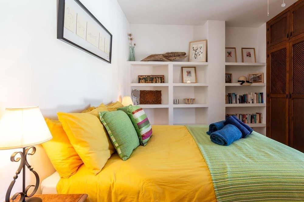 Beautiful rural house with swimming pool and barbecue in Cozvijar, Villamena