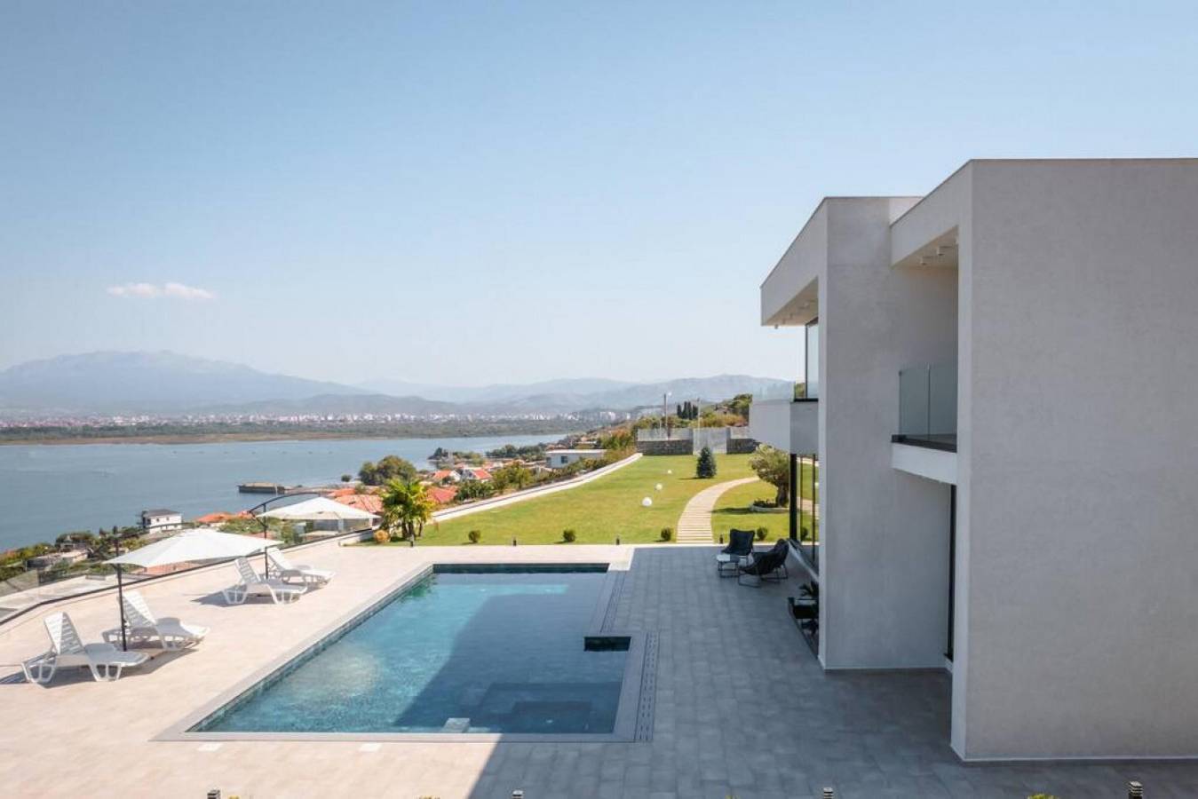 The Panoramic Villa in Shkodër in Scutari