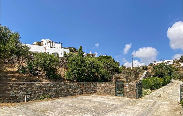 Location de vacances pour 12 personnes, avec piscine ainsi que jardin et terrasse dans Sifnos - 4