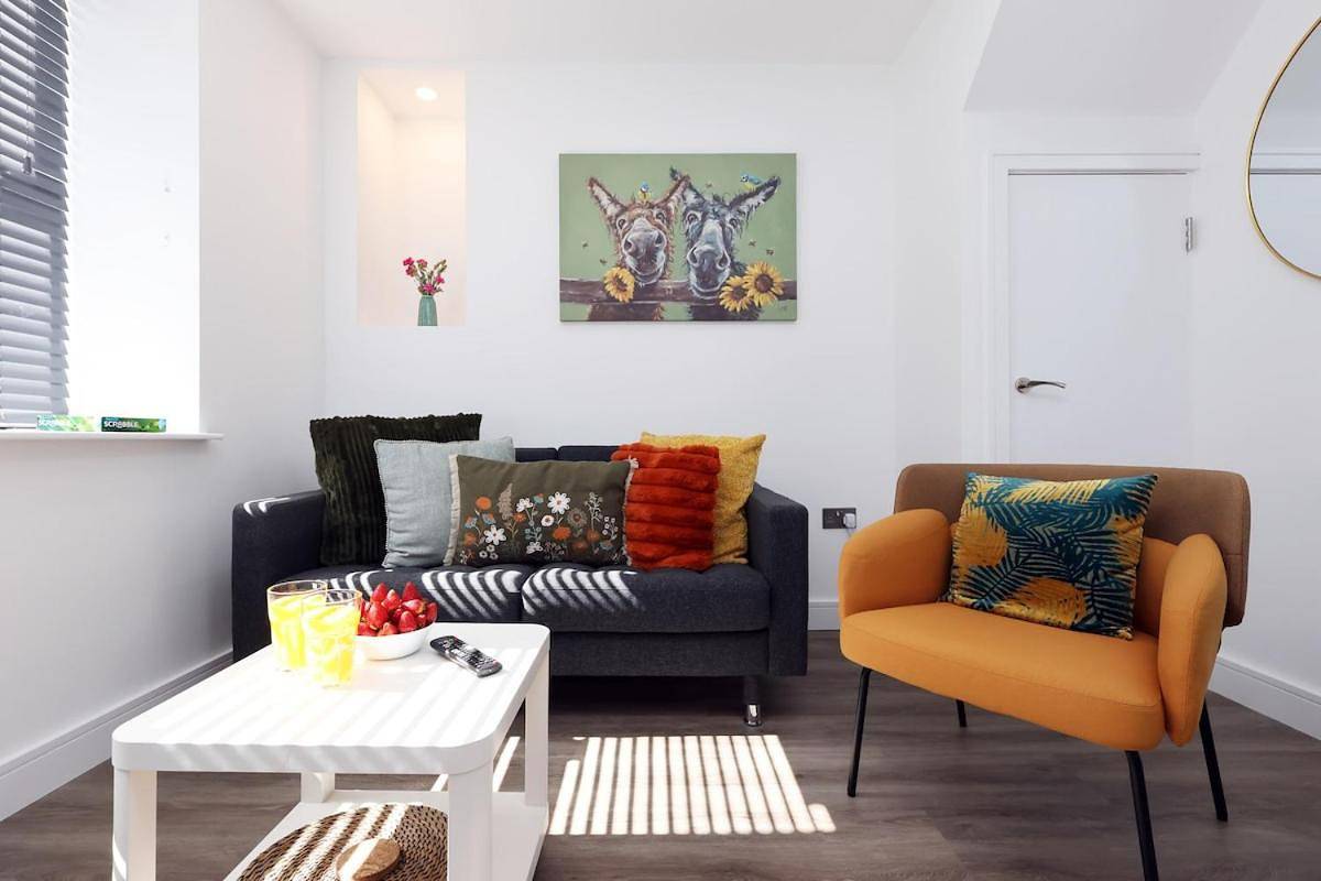Entire apartment, Two-Bedroom Apartment in Penarth, Cardiff