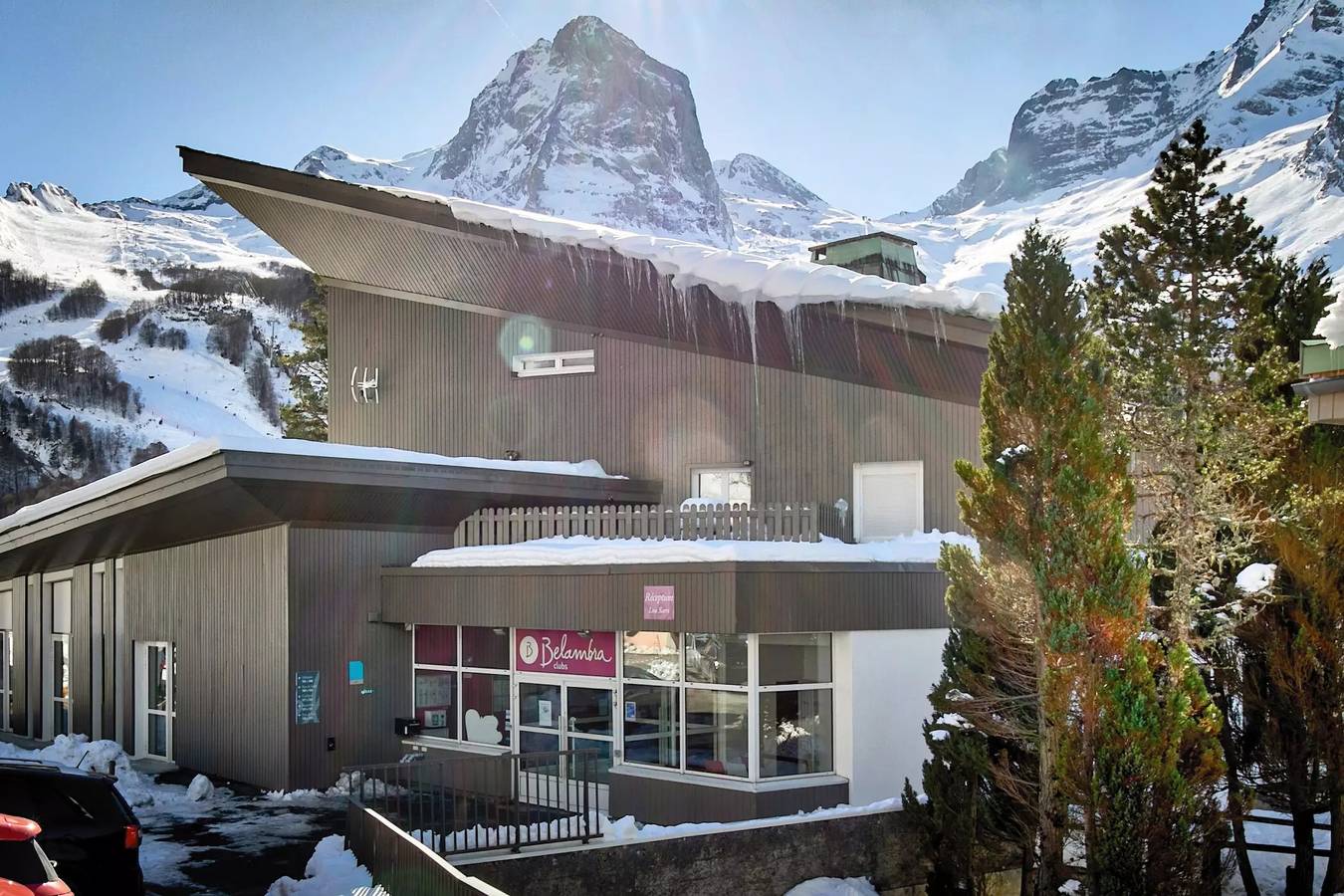 Alojamiento clásico 2 Adultos y 1 Niño con balcón in Gourette, Eaux-Bonnes