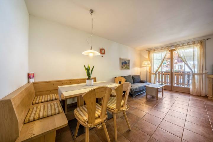 Apartmenthotel für 6 Personen, mit Sauna und Seeblick sowie Garten, mit Haustier in Ultental