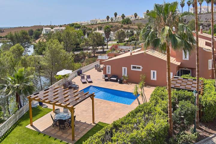 Villa para 6 pessoas, com Varanda e Terraço e ainda Jardim em Castro Marim