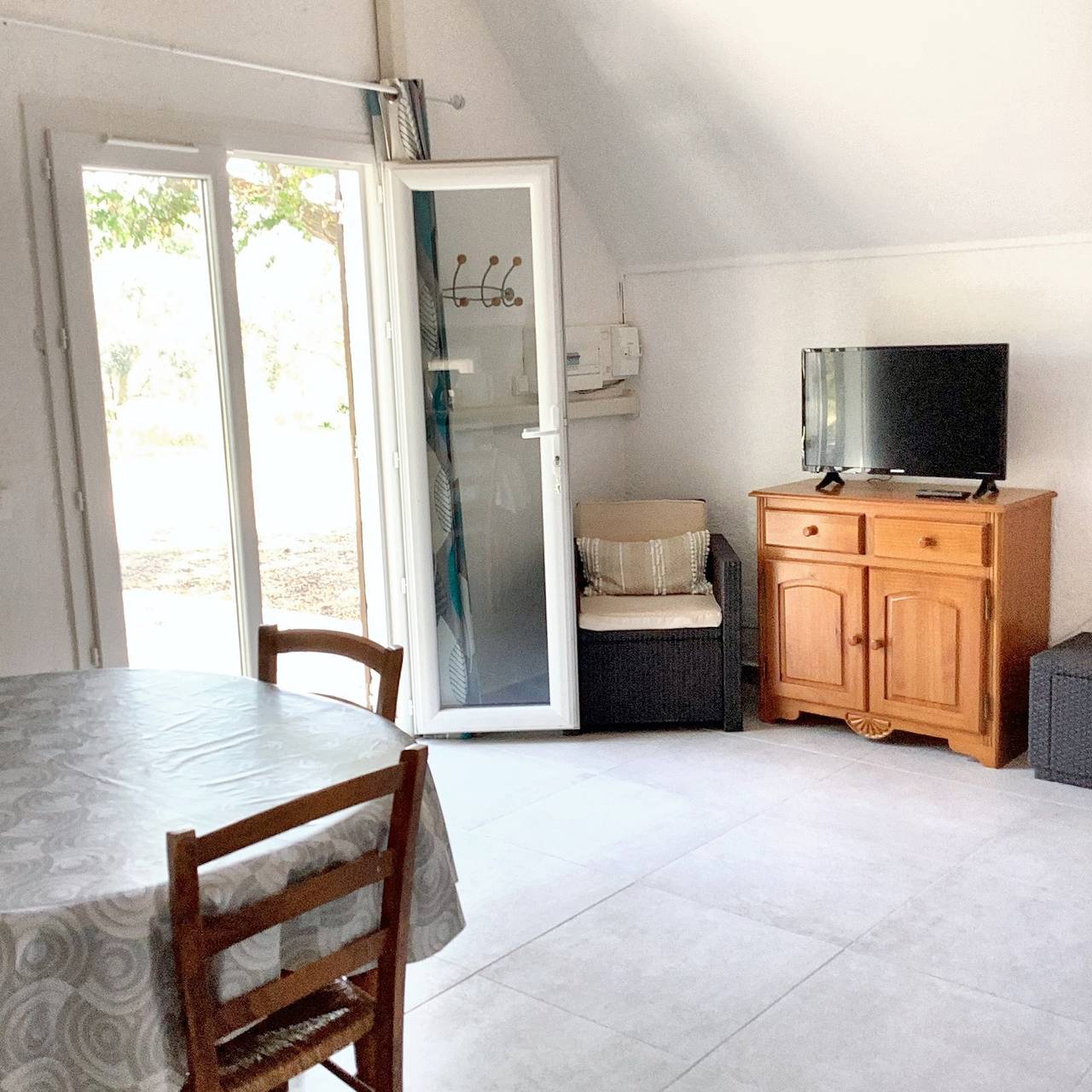 Casa encantadora con jardín en Saint-Nazaire-de-Pézan in Saint-Nazaire-de-Pézan, Côte d'Améthyste