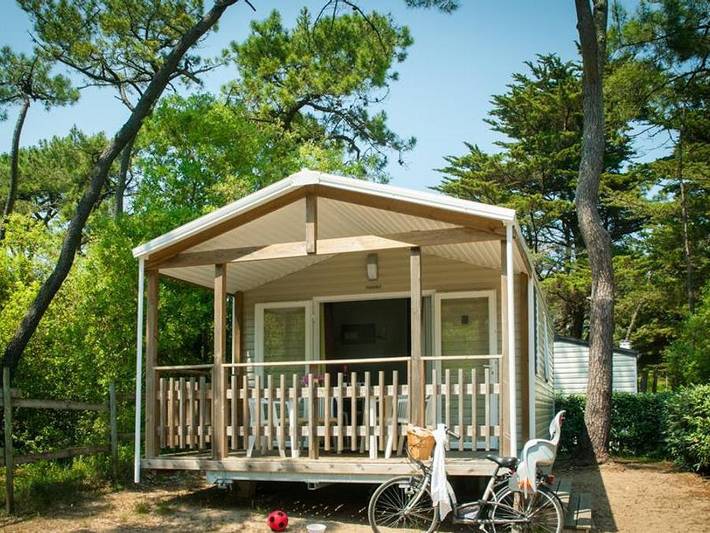 Camping pour 4 personnes, avec bassin pour enfant dans Vallée de la Loire - 2