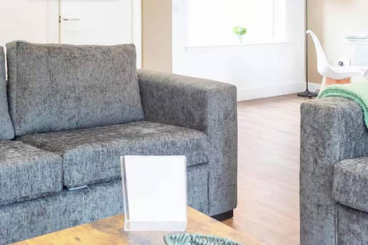 Vacation rental for 7 people, with yard, with pets in Livingston