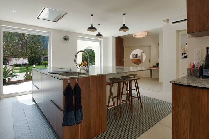 Gîte pour 12 personnes, avec jardin à Gémenos - 2