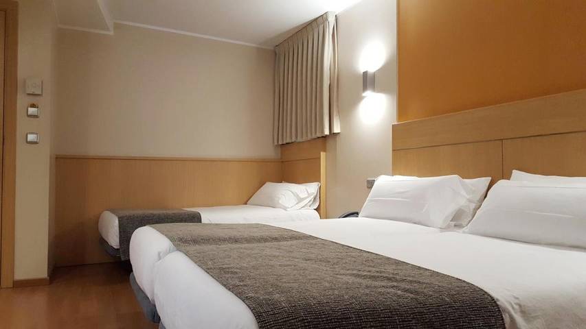 Hôtel pour 2 personnes, avec vue dans Escaldes-Engordany - 2