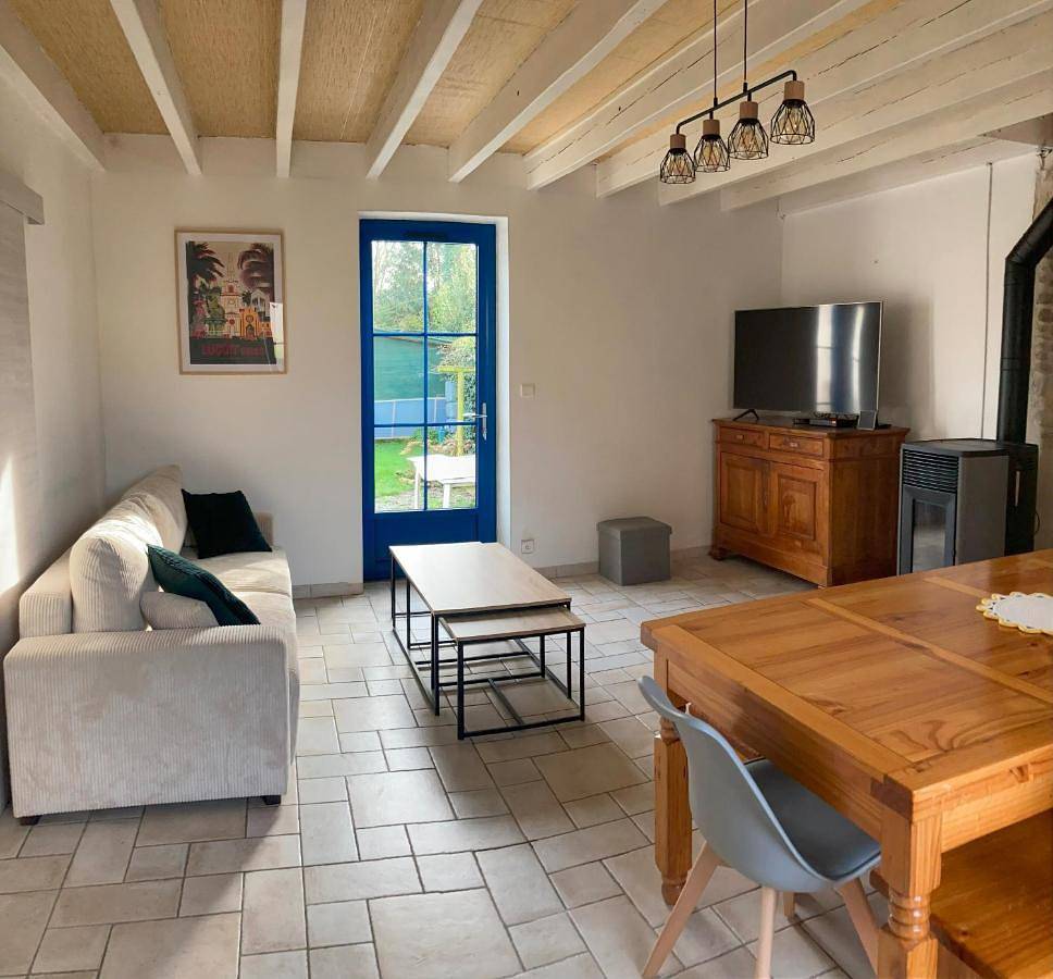 Gîte de charme avec spa privatif pour 4 à 6 personnes in Péault, Région de La Roche-sur-Yon
