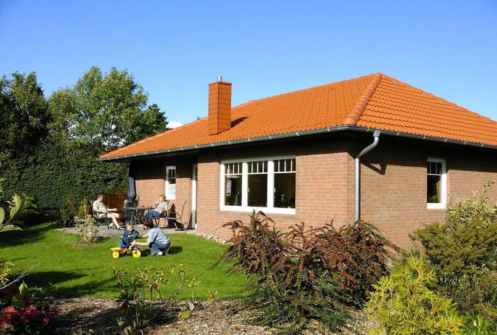 Ferienhaus für 5 Personen, mit Terrasse und Garten in Gammendorf