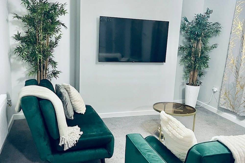 Ganze Wohnung, 2 Bedroom Cosy Apartment in Strood High Street. in Rochester, Kent Downs