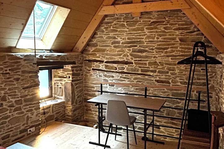 In the heart of the historic district in Lannion, Ceinture Dorée