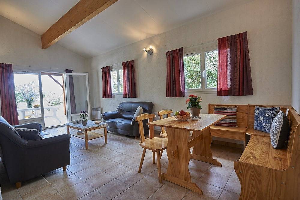 Vakantiehuis in Frankrijk met Terras in Mauroux, Lot