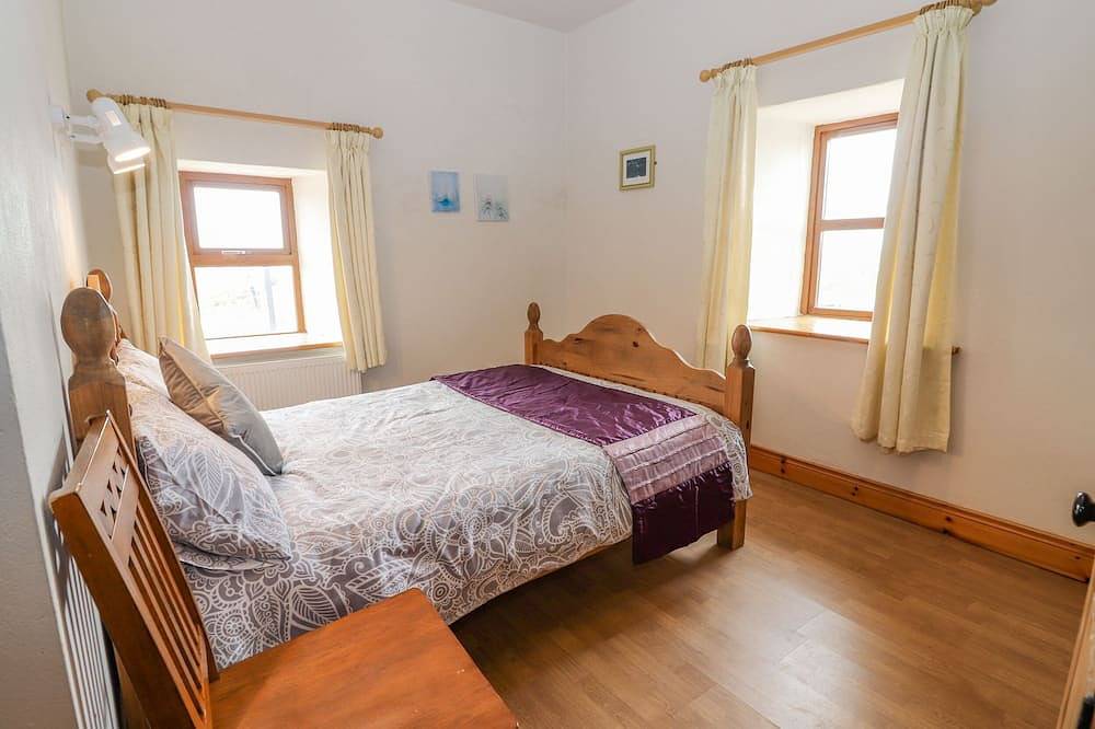 Clogher Cottage, family friendly in Doonbeg, County Clare in County Clare