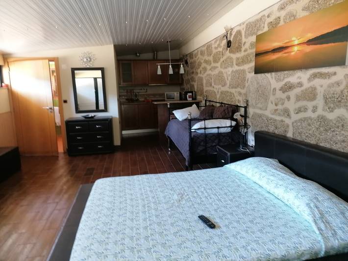 Apartamento estúdio para 4 pessoas, com piscina infantil e jardim, com animais de estimação em Distrito da Guarda