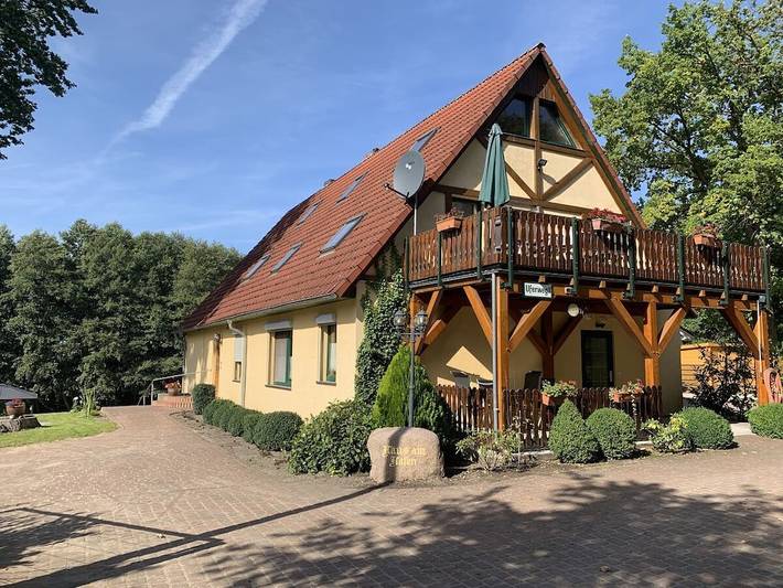 Ferienhaus für 3 Personen, mit Terrasse und Garten in Zislow