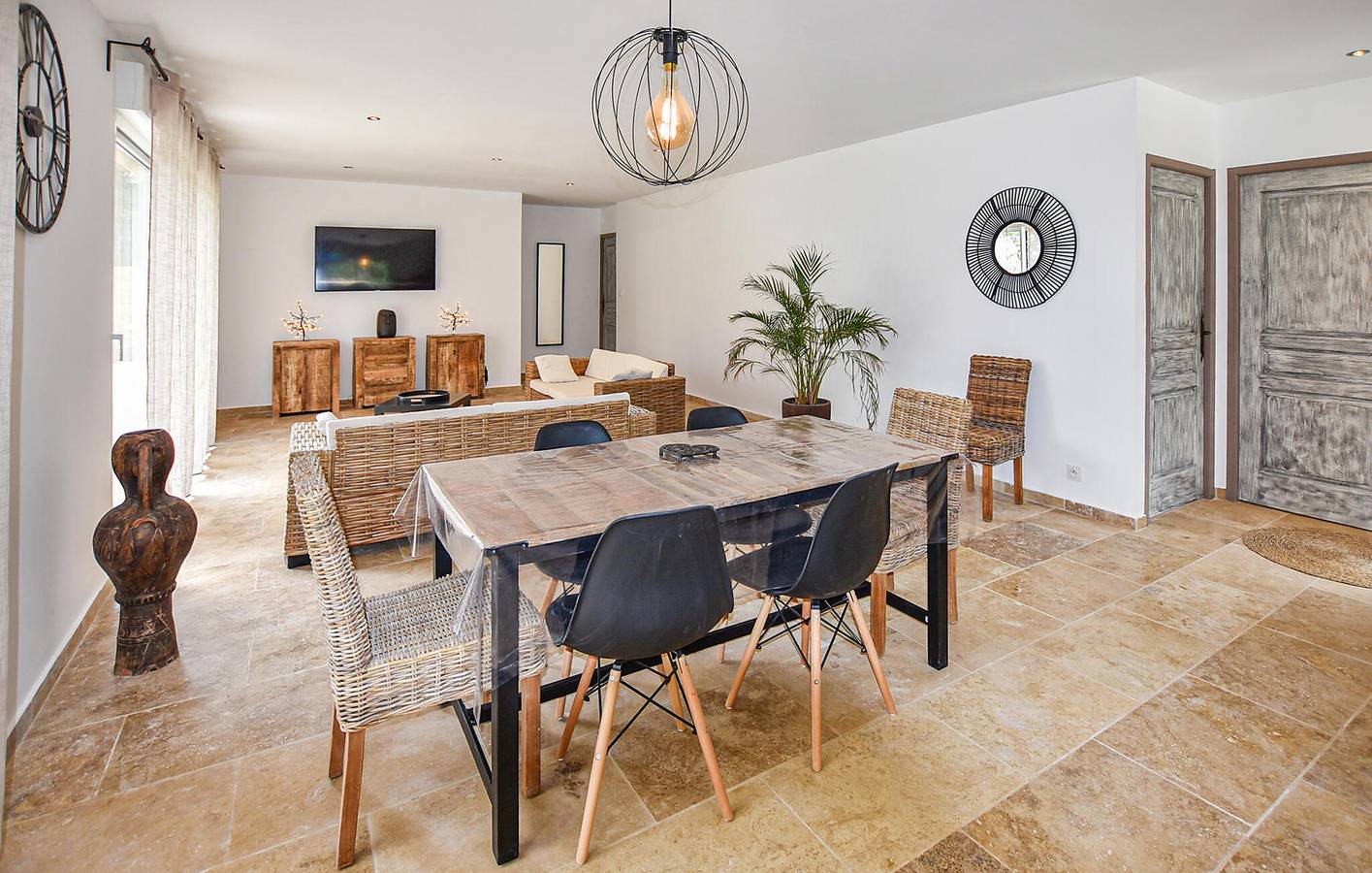 Modernes Apartment mit Pool und Garten, 2 km von Grignan entfernt in Grignan, Nyons und Umgebung