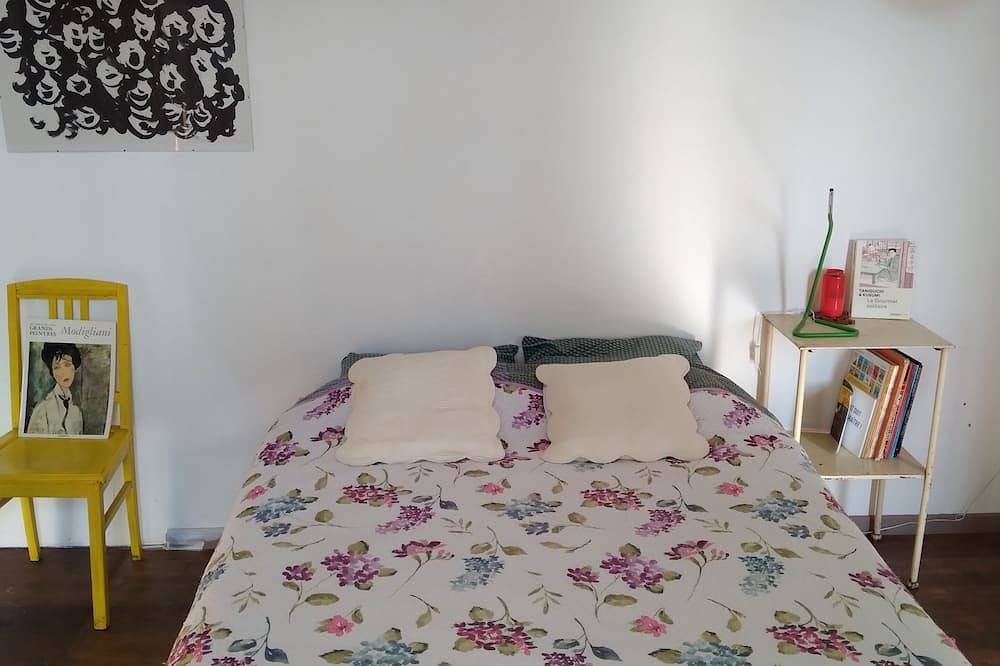 Ganze Wohnung, Downtown apartment with garden in Avallon, Naturpark Morvan