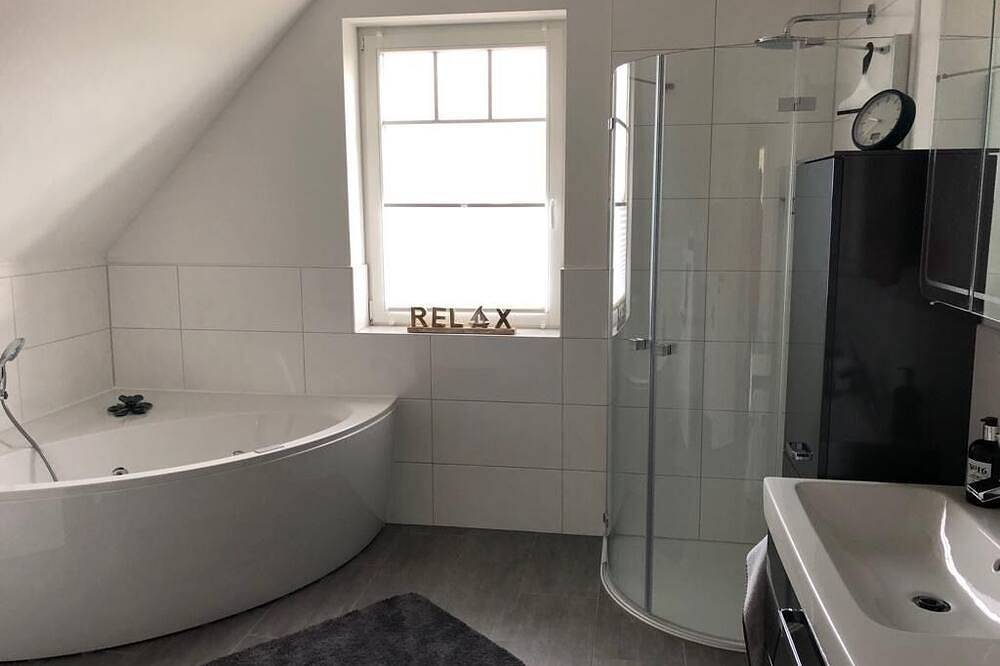 Ferienhaus „Ostsee-Brise“ 2 Schlafzimmer, 1,5 Badezimmer in Rosenhagen in Rosenhagen, Dassow