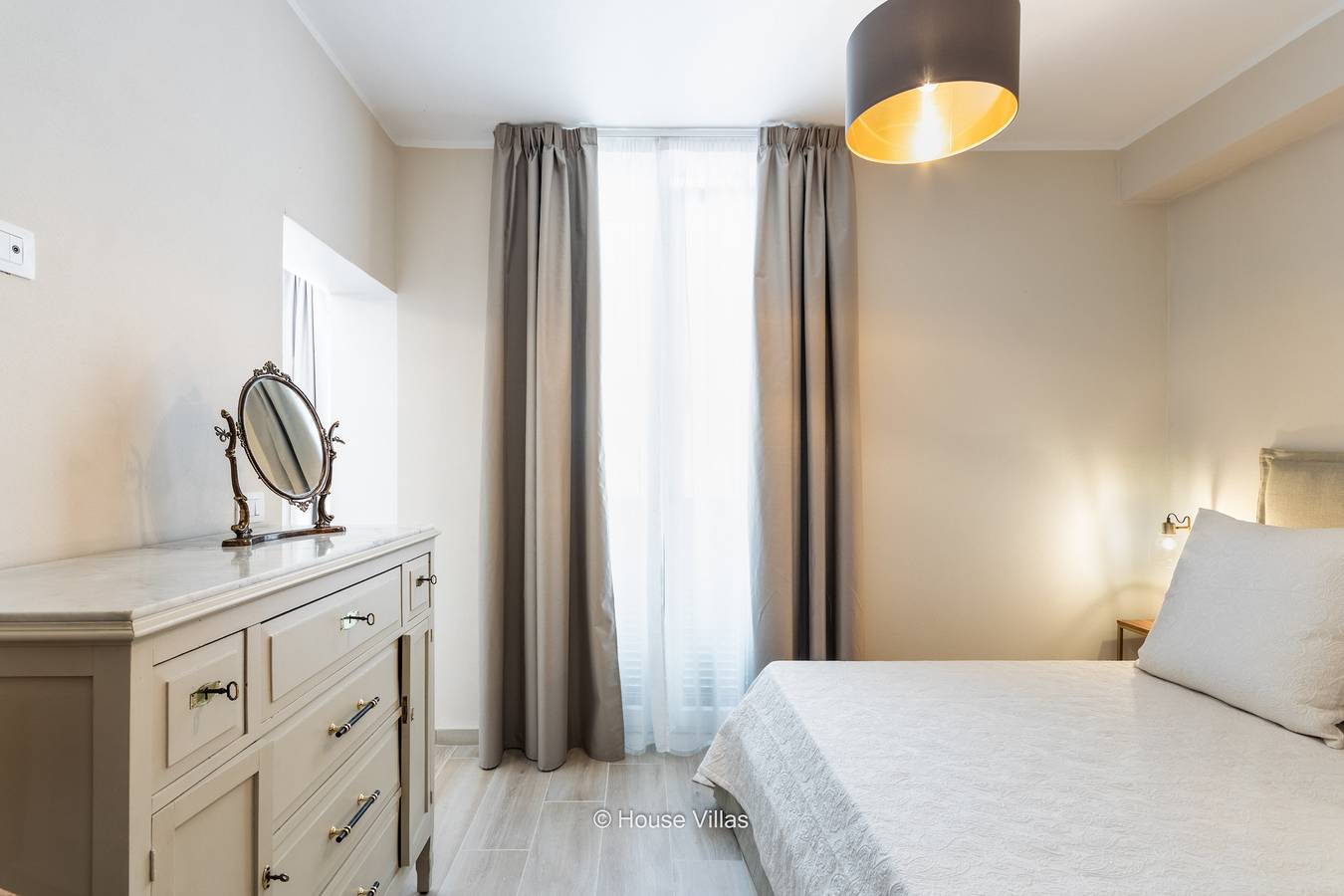 Entire apartment, Bowie's Rooms - La Mandorla in Noto, Noto region