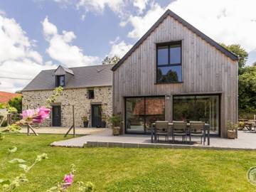 Gîte pour 12 personnes, avec jardin et terrasse à Les Moitiers-d'Allonne