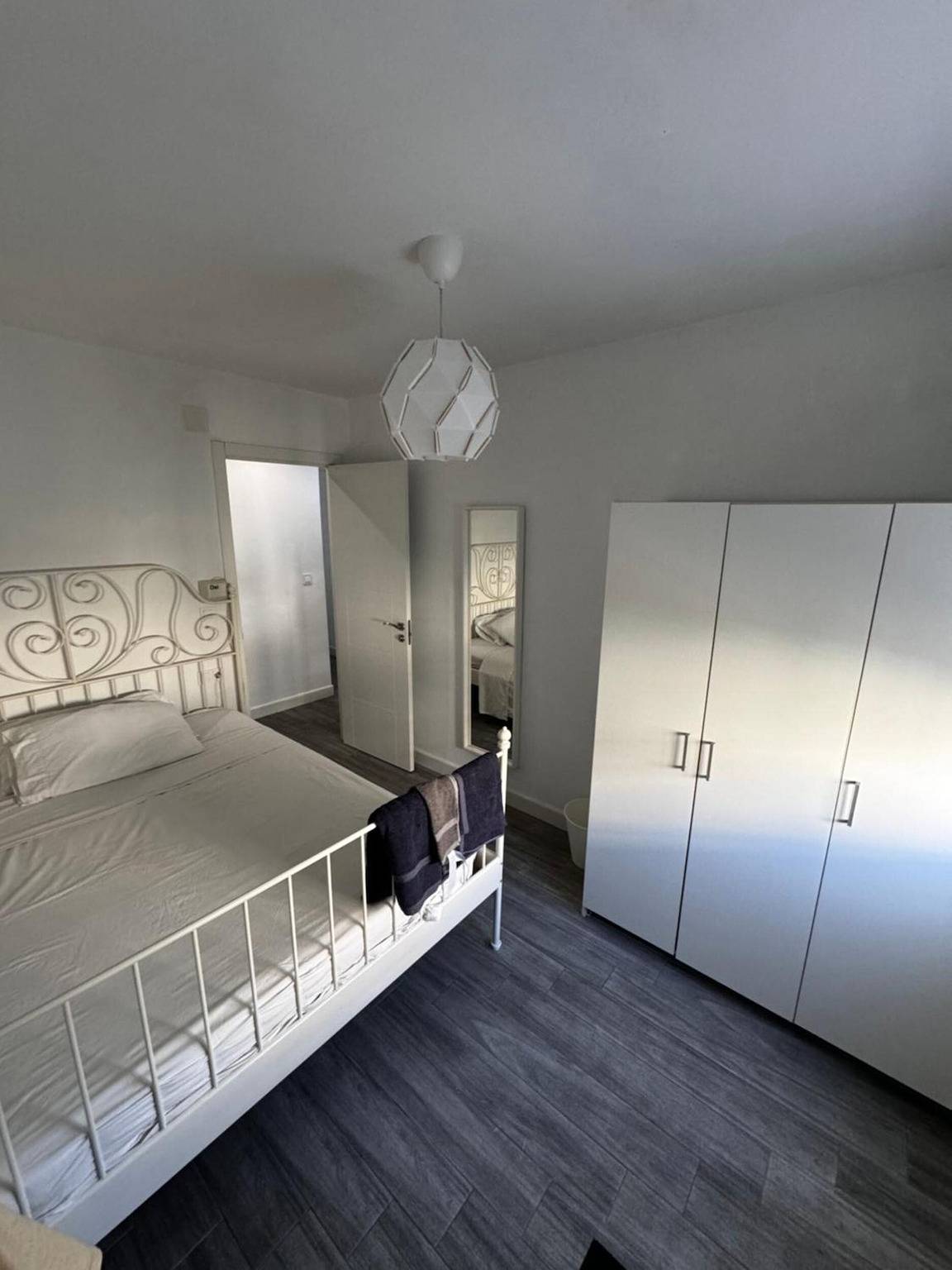 Entire apartment, Apartment 'Nueva Málaga House' with Wi-Fi and Air Conditioning in Bailén-Miraflores, Malaga