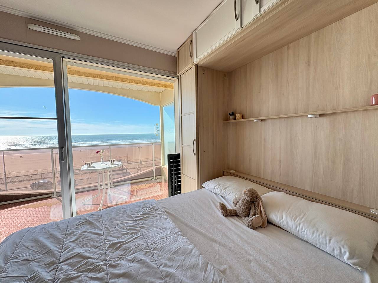 Ganzes Studio, Komfortables Studio mit Meerblick und privatem Parkplatz in Saint-Jean-de-Monts, Vendée