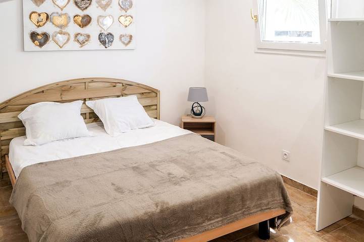 Gîte pour 6 personnes, avec jardin et piscine dans Plage de Vignale - 2