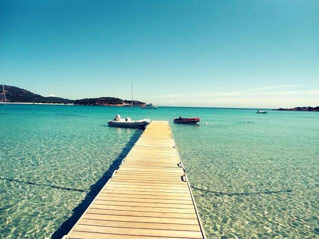 Location de vacances pour 5 personnes, avec vue et jardin dans Plage de Rondinara