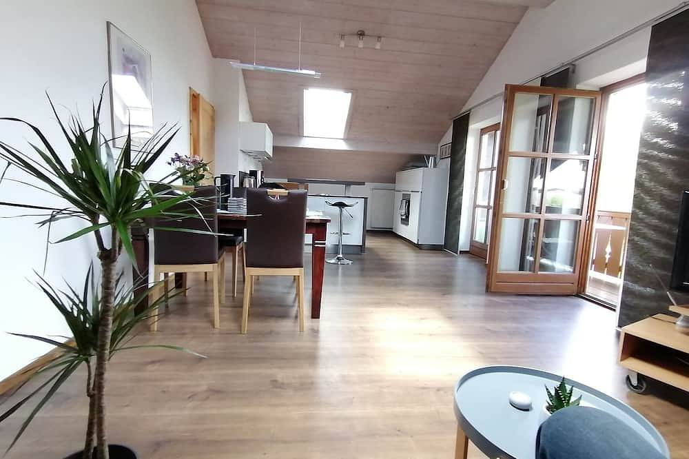 Appartamento intero, Ferienwohnung für 2-4 Personen, 1 Sep. Schlafzimmer und Balkon in Chieming-laimgrub in Chieming, Chiemsee