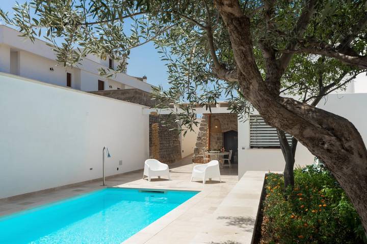 Location de vacances pour 6 personnes, avec terrasse et piscine à Gagliano del Capo - 2