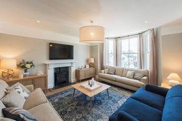 Holiday Home for 16 People in Rhosneigr, Isle of Anglesey, Photo 4