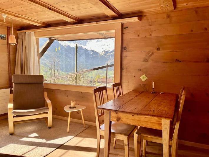 Ferienwohnung für 4 Personen, mit Balkon und Terrasse sowie Garten und Pool in Adelboden