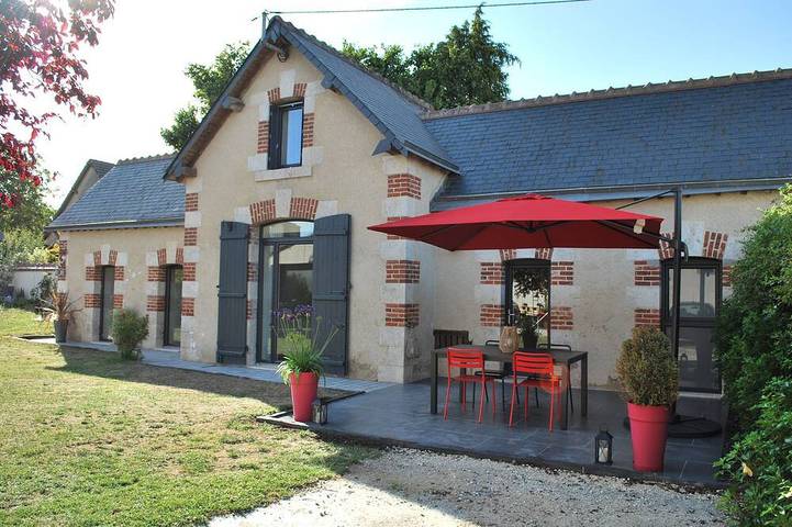 Gîte pour 4 personnes, avec Terrasse ainsi que Jardin et Piscine