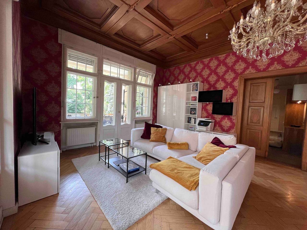 Live Like Royalty – Exclusive Belle Étage with Winter Garden, Veranda & Jacuzzi in Plauen (Dresden), Dresden