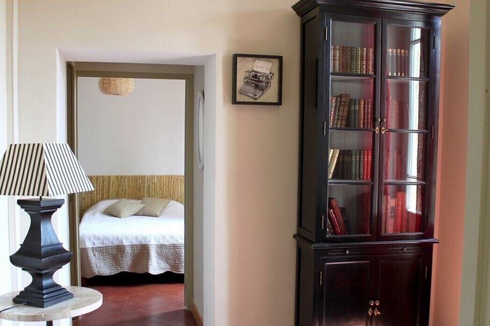 Old Provencal farmhouse, warm and comfortable, with private swimming pool in Mazan, Parc naturel régional du Mont-Ventoux