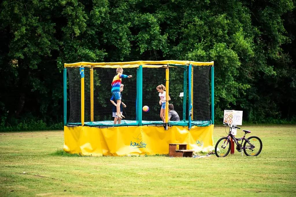 Neu 2023! Mobilheim Louisiane 32 m² – Im Herzen eines Premium-Stellplatzes! 2 Schlafzimmer – Große Terrasse 4 Personen in Marcillac-Saint-Quentin, Périgord Noir