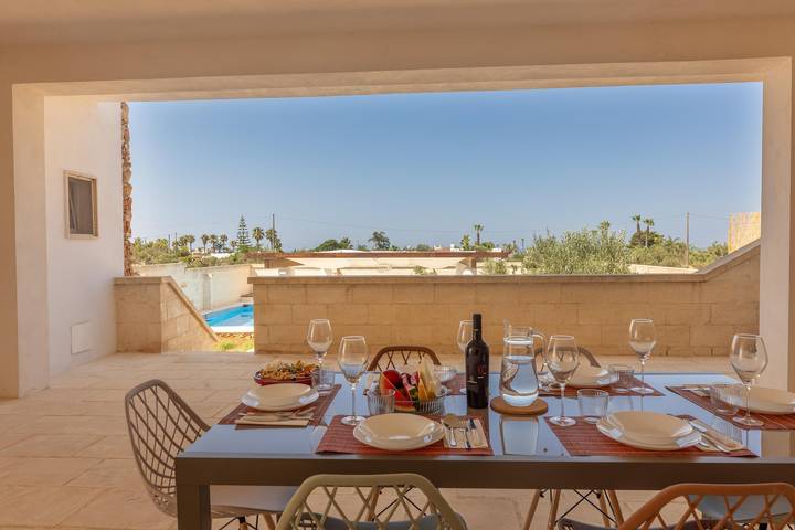 Location de vacances pour 8 personnes, avec jardin ainsi que vue et terrasse, animaux acceptés à Taviano - 4