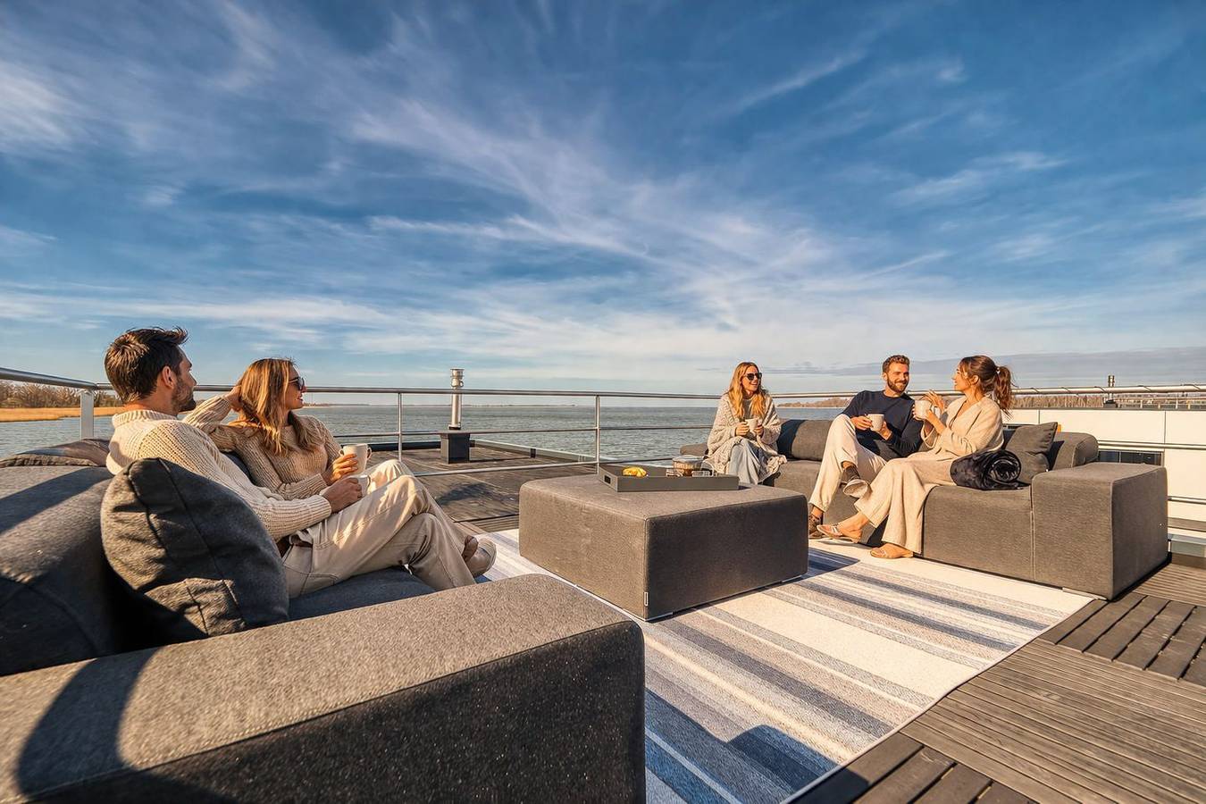 Floatinghouse Ankerplatz: Seeblick, Terrasse & Wellness auf 85 m² in Ribnitz, Ribnitz-Damgarten
