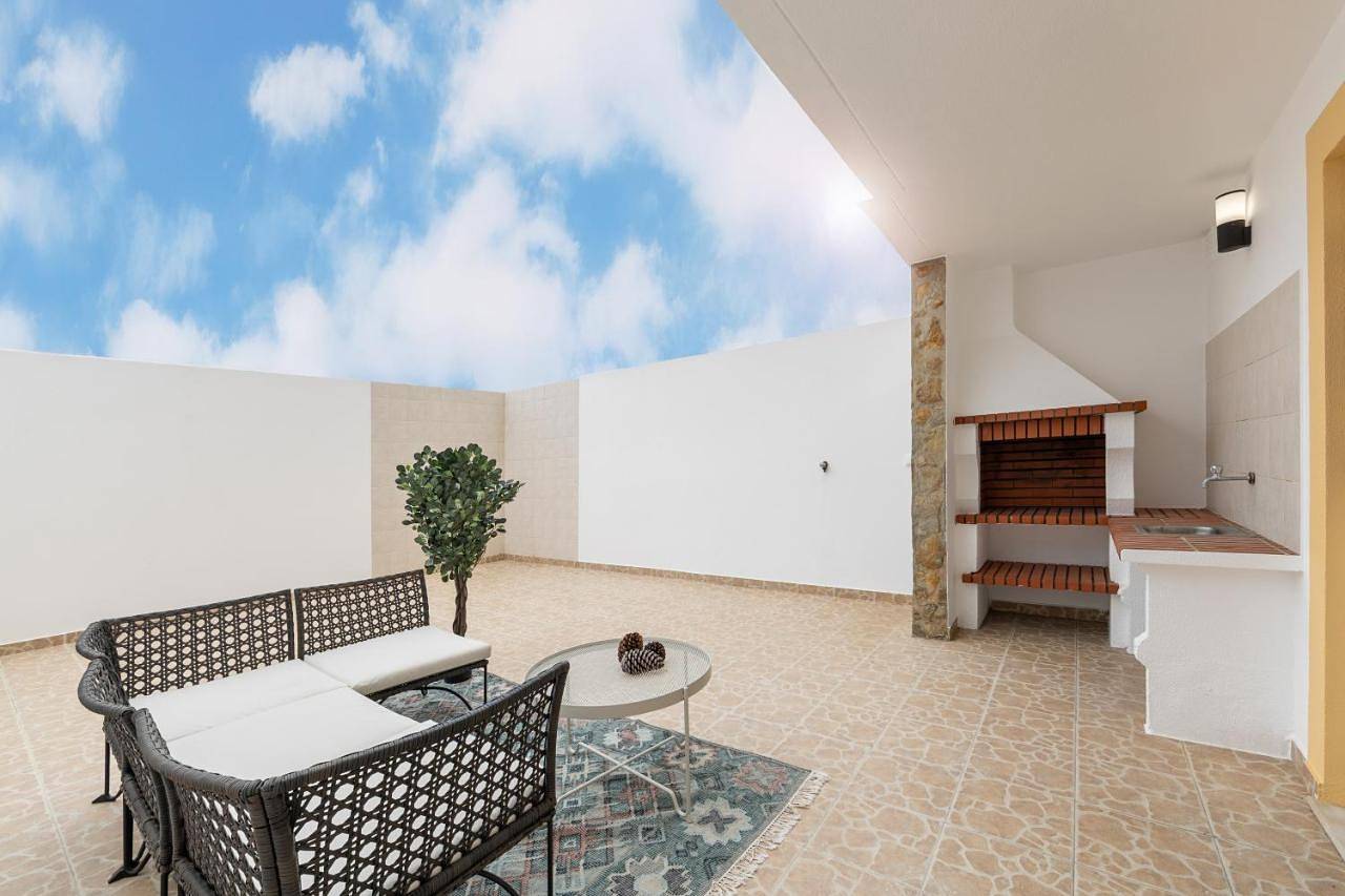 Papoa Beach House in Peniche, Leiria District