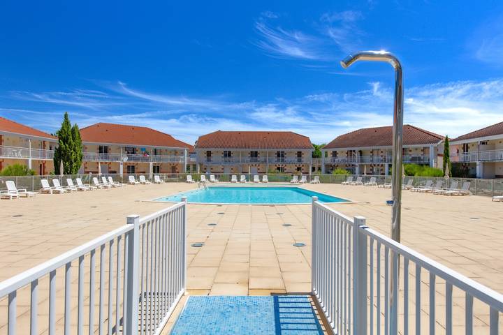 Apartamento entero, Les Vertmarines – Apartamento en Le Verdon-sur-Mer con piscina compartida y terraza in Le Verdon-sur-Mer, Lesparre-Médoc region