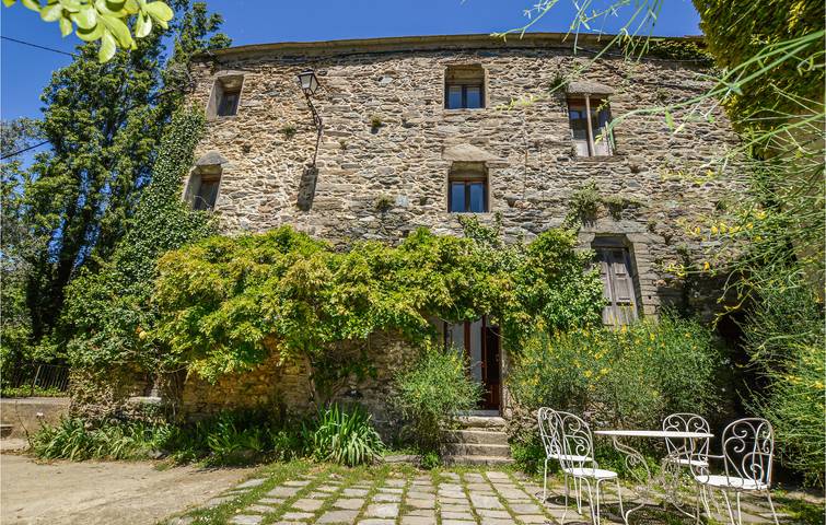 Gîte pour 4 personnes, avec piscine et terrasse à Carcheto-Brustico