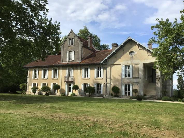Gîte pour 2 personnes, avec jardin ainsi que piscine et terrasse à Courpignac - 2
