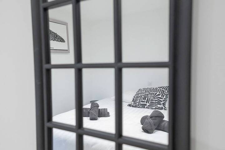 Ganze Wohnung, Apartment-King-Ensuite mit Bad-Gartenblick in Rasteau, Vaucluse