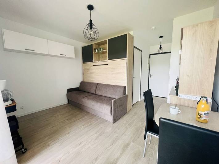Estudio entero, Estudio con Terraza y Parking, Se Admiten Animales, Cerca de Termas in Cambo-les-Bains, Region de Bayona