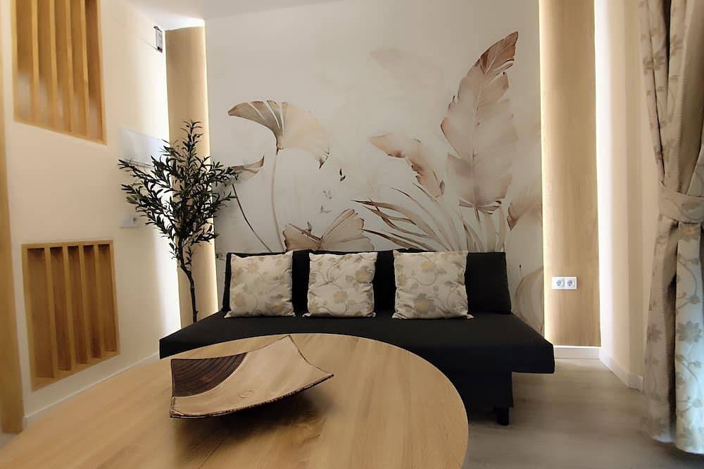 Entire apartment, Albatros center Lucena in Lucena, Sierras Subbéticas