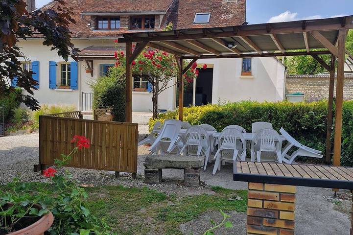 Location de vacances pour 10 personnes, avec Terrasse et Jardin dans Courtaoult