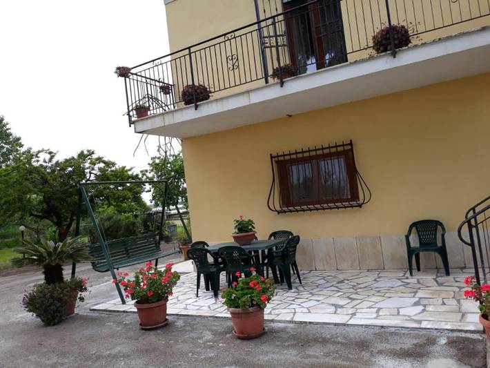 B&b per 2 persone, con Balcone e Terrazza nonché Giardino e Panorama a Latina