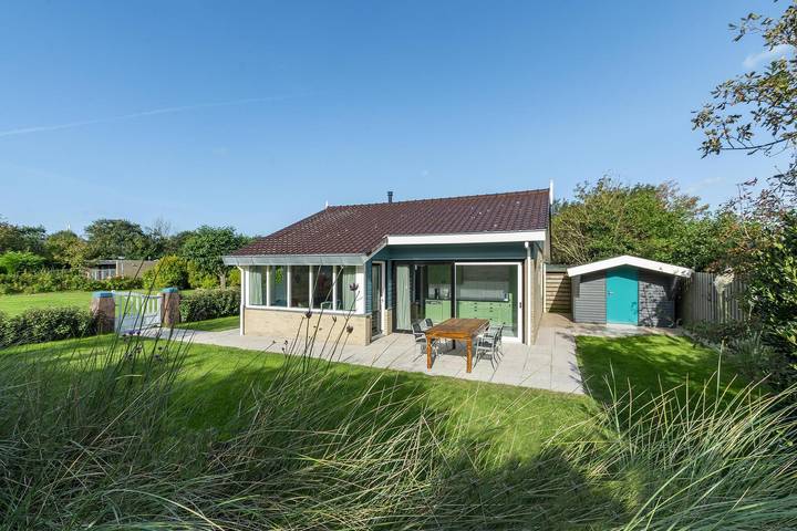 Bungalow voor 4 personen, met terras en tuin in Callantsoog